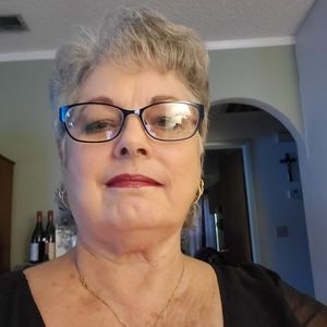 Meet your Posher, Denise